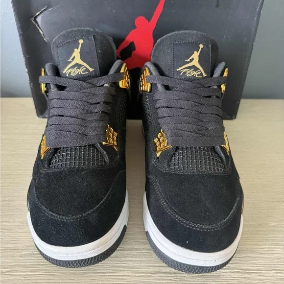 Jordan 4 Royalty